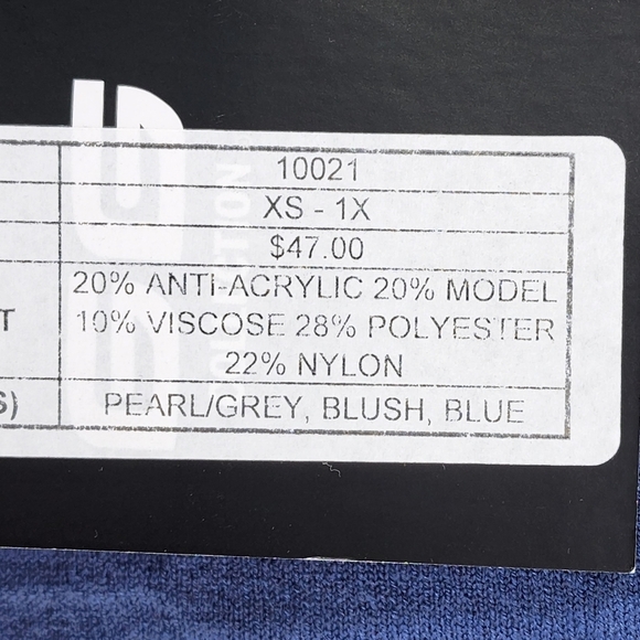 GG Collection Women's Crewneck Pullover Sweater - S - Picture 6 of 6